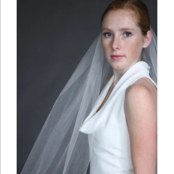 Erica Koesler Wedding Veil - Picture 4 of 4